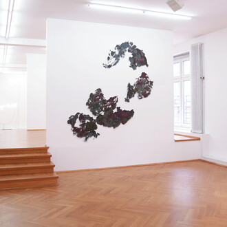 Various artists, The lines between, exhibition view. Courtesy of Bernhard Knaus Fine Art