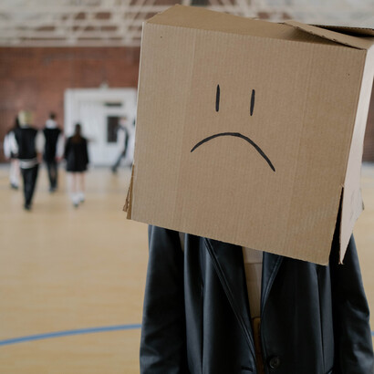 Um professor entristecido também é reflexo de descasos com a profissão docente no Brasil e no mundo