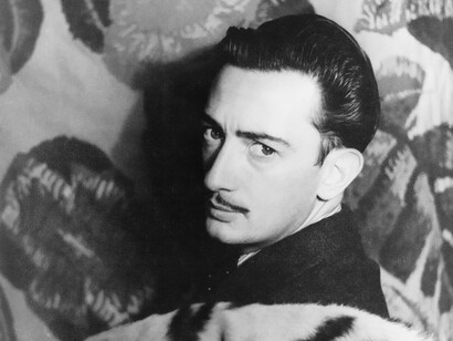 Dalí fu espulso dall'Accademia di Belle Arti di Madrid per insubordinazione, dopo aver dichiarato che nessuno dei professori era abbastanza competente per esaminarlo. Salvador Dalì nel 1972