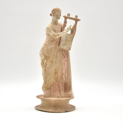 Citarista policromada Taranto, Museo Arqueológico Nacional de Taranto, Italia
