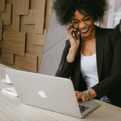 Gestora se alegra com consultoria recebida por telefone