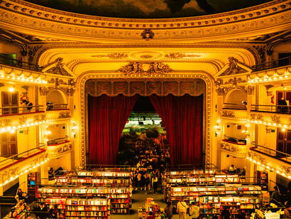 Vista del teatro de la librería El Ateneo desde arriba, Buenos Aires, Argentina