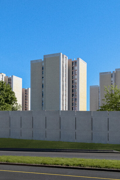 The wall, Marien Hvala. Il se sent incapable de laisser une horizon asymétrique au point de s’en sentir embarrassé