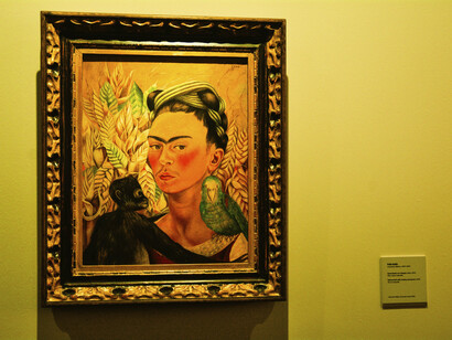 Cuadro de Frida Kahlo parte de la exposición “Frida y Diego, transformar los afectos”, Malba, Buenos Aires, Argentina