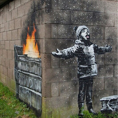 Mural del artista Banksy, en un garage en Port Talbot Wales, UK