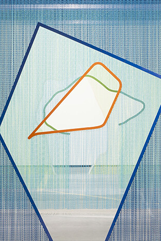 Daniel Steegmann Mangrané
( ́ ( ^, 2014
Installation view, ABC Art Berlin, 2015 Courtesy the artist and Esther Schipper, Berlin Photo: Andrea Rossetti