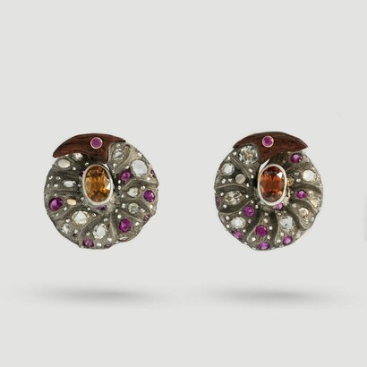 Castro NYC, Croissant earrings, 2021. Courtesy of Carpenters Workshop Gallery