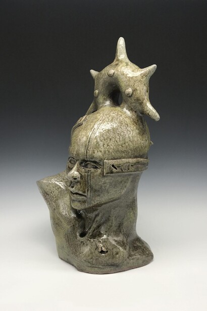 Virgil Ortiz, Watchman dorn. Courtesy of Turner Carroll Gallery and Virgil Ortiz