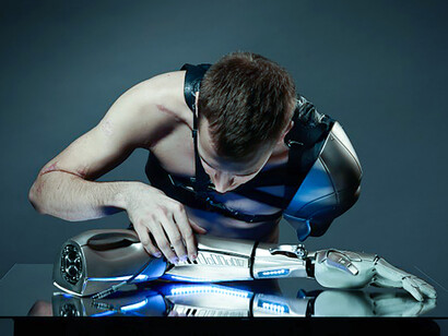 Transhumanisme. Notre temps se caractérise par une action normée par les indications scientifiques et les possibilités offertes par les techniques.