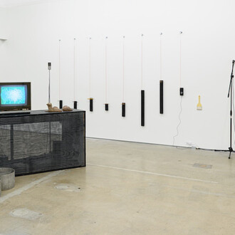 Jay Heikes, Second wave, exhibition view. Courtesy of Adams and Ollman