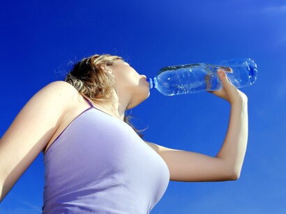 Beber agua