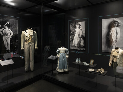 Costume balls. Dressing up history, 1870-1927, exhibition view. Courtesy of McCord Stewart Museum