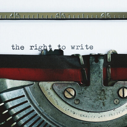 Máquina de escribir. La novela es otra vertiente literaria que ha sido explorada ampliamente por los filósofos