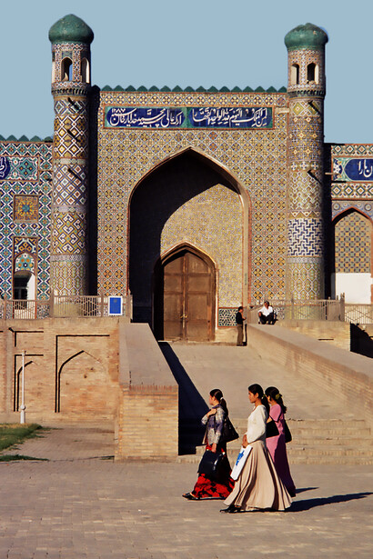 The Palace of Khudáyár Khán in Kokand, Uzbekistan, stands as a remarkable example of 19th-century Central Asian architecture, symbolizing the grandeur of the Kokand Khanate