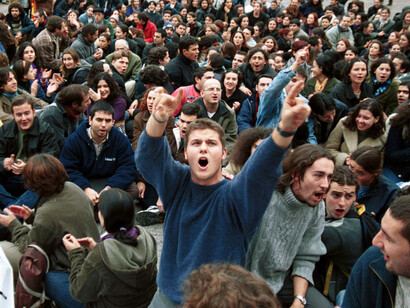 El pueblo alza la voz