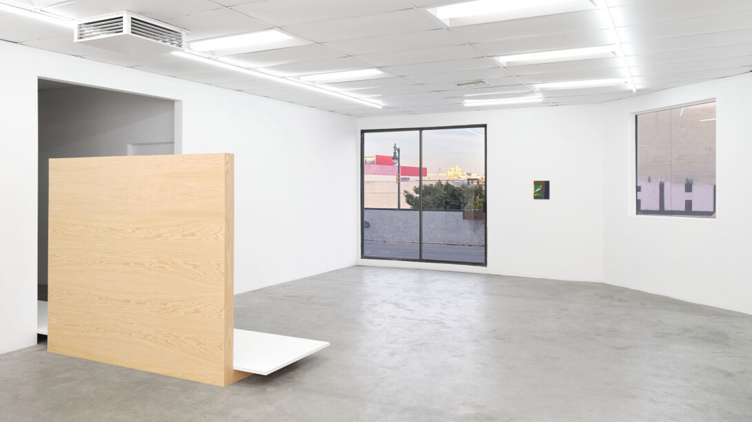 Rodrigo Hernández, beautiful he stirs up still things, exhibition view. Courtesy of Bel Ami