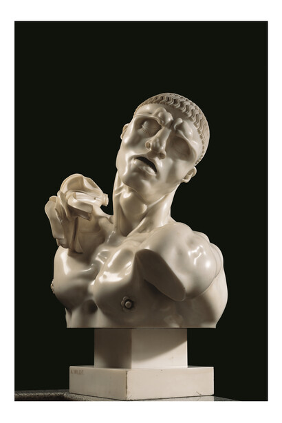 Adolfo Wildt, Vir temporis acti, dit aussi Homme du temps passé (Uomo antico), 1913, Marbre, 100 x 75 x 63 cm, Collezione Franco Maria Ricci, Fontanellato (Parma) © Archivio Franco Maria Ricci