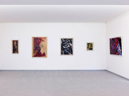 Various artists, World art for peace and freedom, exhibition view. Courtesy of Galerie Henze & Ketterer