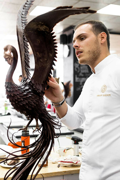 Amaury Guichon, pasticcere e cioccolatiere di origini franco-svizzere che ha iniziato la sua formazione da giovanissimo