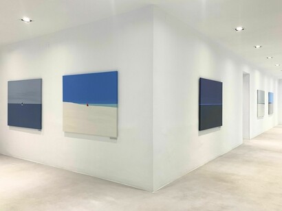 Suntur, After crying, exhibition view. Courtesy of Villazan