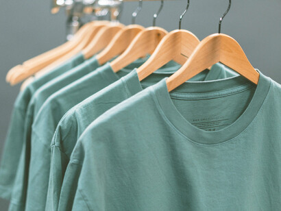 Fabric: does it look more like a curtain than a t-shirt?