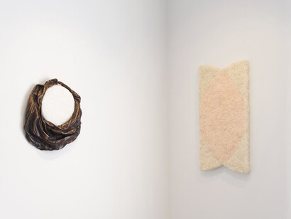 Rachelle Reichert, Rock, cloud, cloth, exhibition view. Courtesy of Sarah Shepard Gallery