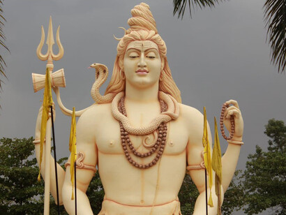 Majestic Lord Shiva statue in Murdeshwar, Karnataka: a divine coastal wonder