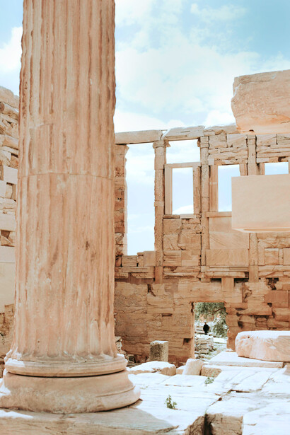 Ruinas de las columnas del Templo Erecteón, Acrópolis de Atenas, Grecia