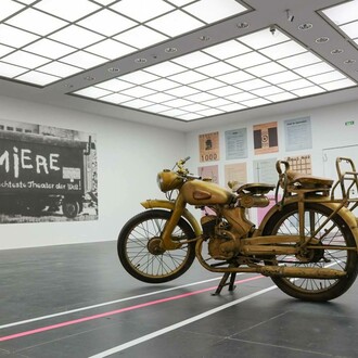 Various artists, Hidden history, exhibition view. Courtesy of Frankfurter Kunstverein