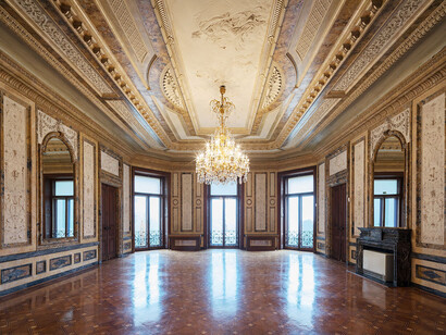 Hermesvilla, exhibition view. Courtesy of Musa Museum
