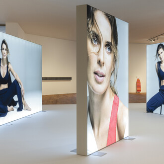 Simon Fujiwara, A whole new world, exhibition view. Courtesy of Mudam Luxembourg