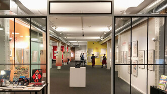 Entrada do Cartoon Art Museum em São Francisco, estado da Califórnia, Estados Unidos. Explore o fascinante universo dos quadrinhos no Cartoon Art Museum de São Francisco