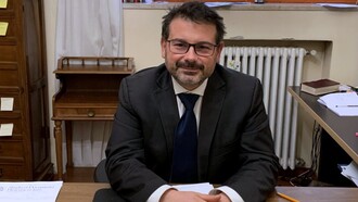 Rettore Cesare Varalda nel suo ufficio, Collegio Senatore, Pavia, Italia