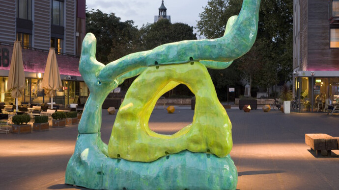 Karen Tang ‘Synapsid’, 2014, Sculpture at Bermondsey Square: Commission 1, Image Courtesy of Vitrine, Photographer Jonathan Bassett