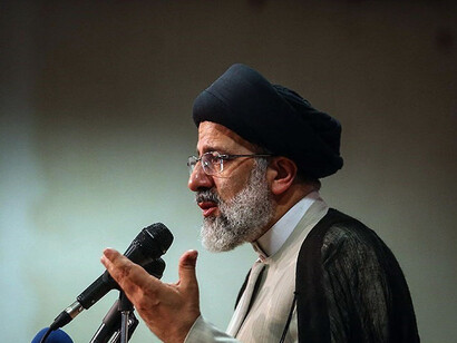 Ebrahim Raisi speaking at an event