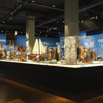 Who writes history? Exhibition view. Courtesy of Groninger Museum