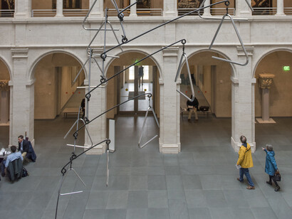 Calderwood Courtyard and Arcades, Carlos Amorale’s Triangle Constellation, Photo courtesy of the Harvard Art Museums, Photographer: Peter Vanderwarker