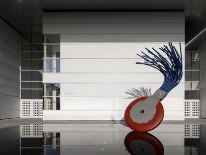 Claes Oldenburg and Coosje Van Bruggen, Typewriter Eraser, Scale X, 1999 at the entrance of the Norton Museum of Art. Photo Credit Photograph©CJ Walker