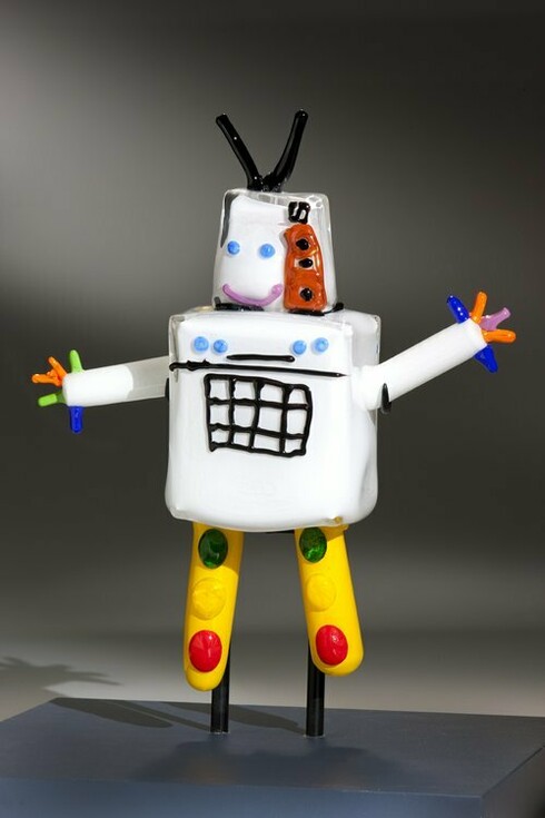 Designed by Jeremiah Turnberg (age 11), made by Museum of Glass Hot Shop Team, Recycle robot, 2009. Courtesy of the Museum of Glass