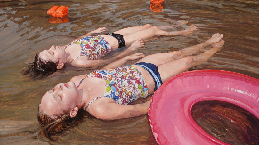 Laura Sanders, Girls and plastic floating, 2010. Courtesy of the Columbus Museum of Art