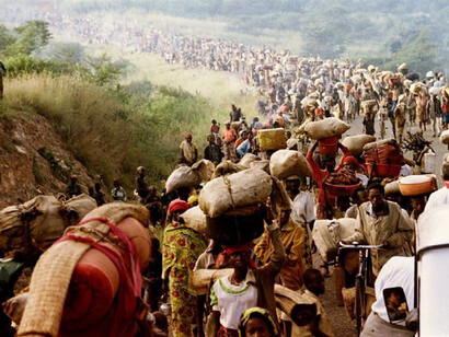 Resiliencia. Miles de personas huyen de su hogar en Ruanda para escapar de la violencia