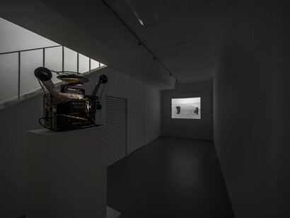 Joan Jonas, the wind sings, exhibition view. Courtesy of Gladstone Gallery