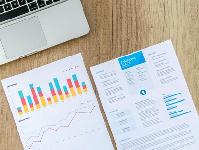 La prima cosa da fare non può che essere il partire dal prodotto o dal servizio che offriamo: se non è all’altezza della situazione non ci può essere marketing che tenga!