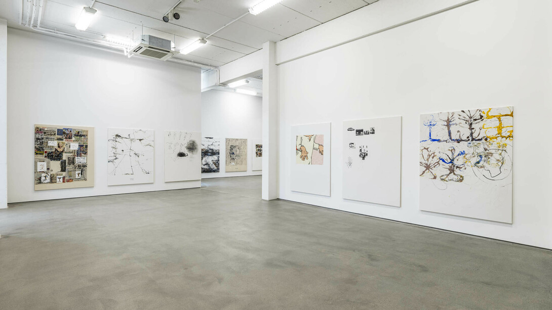 Malte Zenses, Alte eichen, neue bilder, exhibition view. Courtesy of G2 Kunsthalle