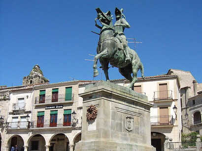 Francisco Pizarro 1470 - 1541, estatua en Trujillo, España