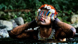 Grandes eventos climáticos, como os tornados, apenas retratam a forma irresponsável como o próprio ser humano se relaciona com o meio ambiente. Conscientização ambiental que mobilize reflexões acerca da importância de uma ética ecológica se faz urgente. A ética ecológica, baseada em Hans Jonas, pressupõe uma reflexão capaz de melhorar seu entendimento acerca dos desafios climáticos que ora vivenciamos. São urgentes não apenas ações individuais, mas uma mudança de ação no plano governamental de cada país no que se refere à preservação ambiental, diante da relevância da ética, conforme nos ensina Hans Jonas, ou seja, a de preocupar-se responsavelmente com a manutenção da vida humana no planeta