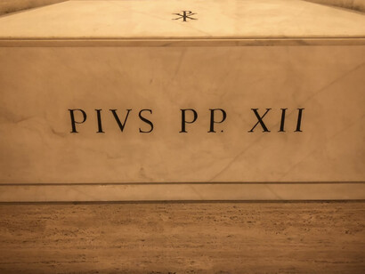 St. Peter's Basilica, Tomb of Pope Pius XII, Vatican