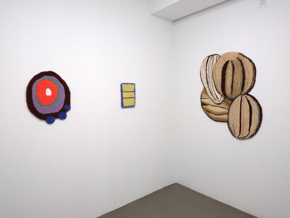 Holly Holmes, Findings, exhibition view. Courtesy of Bert Green Fine Art