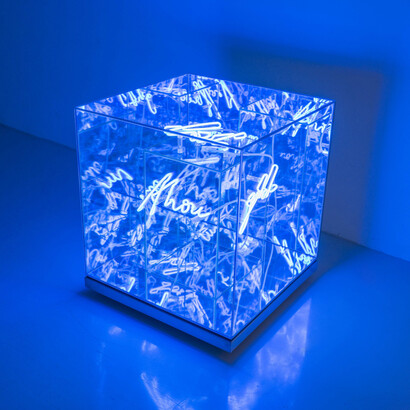 Brigitte Kowanz Lost in Thought, 2017, Neon, Glas, 3 Ex. 60 x 60 x 60 cm / 23 5/8 x 23 5/8 x 23 5/8 inches