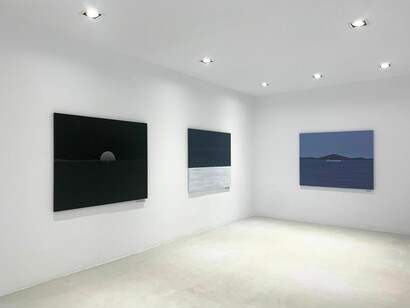 Suntur, After crying, exhibition view. Courtesy of Villazan